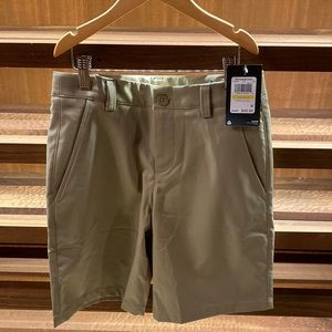 Under Armour boys Match Play shorts, size youth medium
